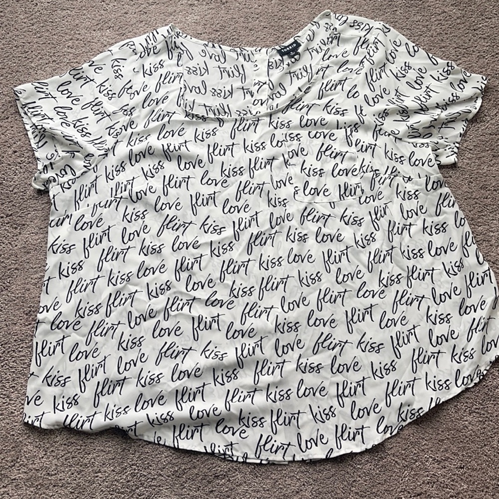 torrid White Short Sleeve Script Print Top